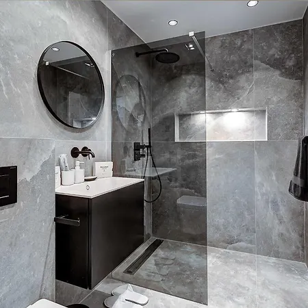 Elegant With Ac - 3br-10p- Le Marais *