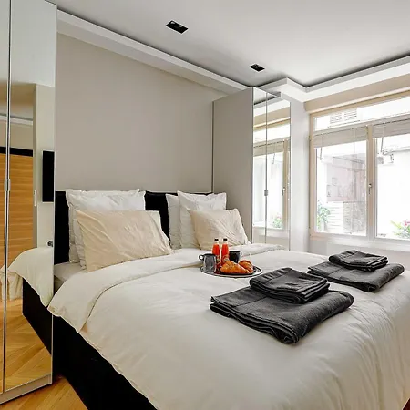 Elegant With Ac - 3br-10p- Le Marais Apartment *